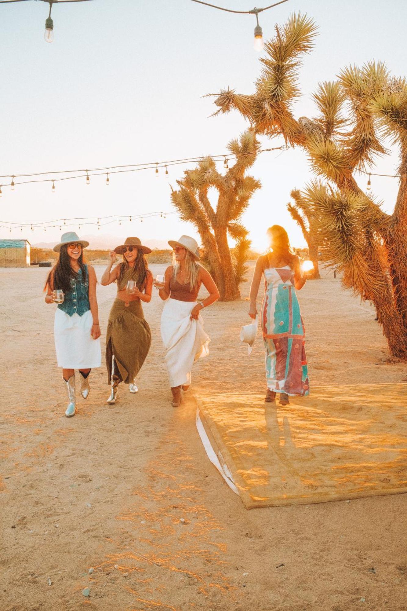 Sapphire Haven + Casita! Pool + Spa + Movie Theatre + 10 Min To Monument! 조슈아 트리 외부 사진